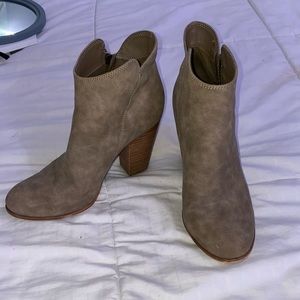 Ankle boots